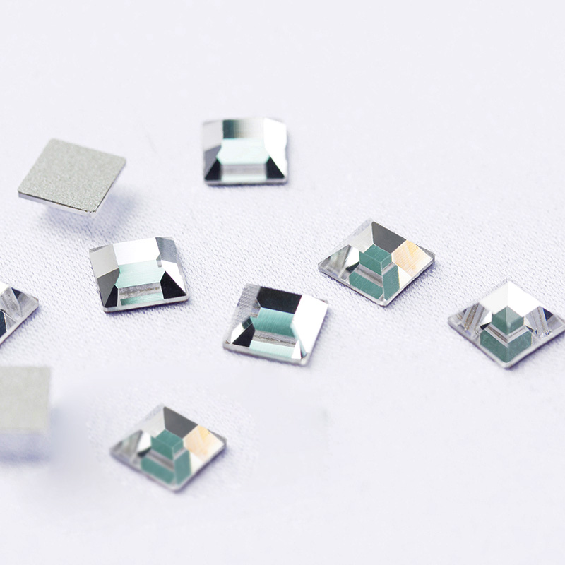 Flat Top Square 20pcs 4mm Non  - Hotfix Rhinestone Sheet recension och pris